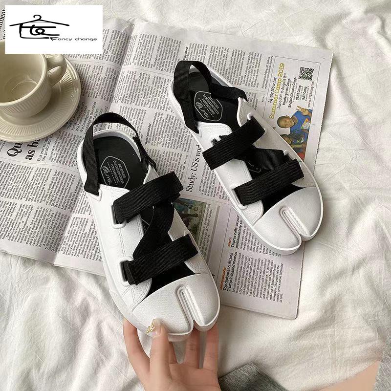 Giày Sandal Thiết Kế Lỗ Thoáng Khí Chống Trượt Thời Trang Đi Biển Năng Động