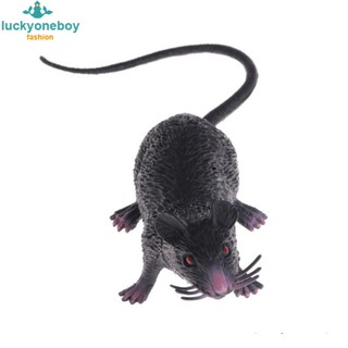Mô hình con chuột giả thiết kế trông như thật thích hợp để hù mấy bạn bánh bèo