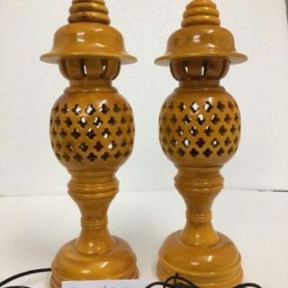 Đèn thờ bằng gỗ