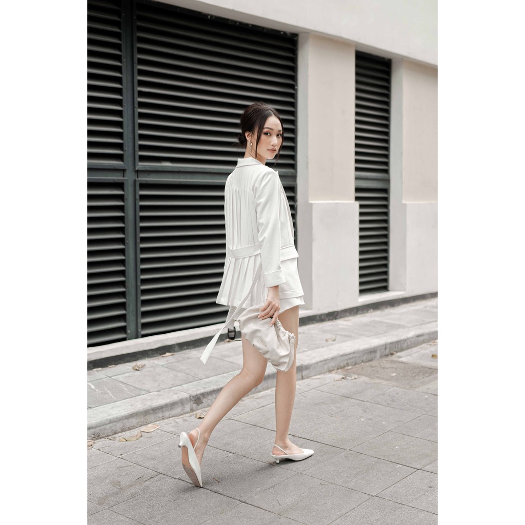 Aó Blazer xếp li lưng BOHEE A110