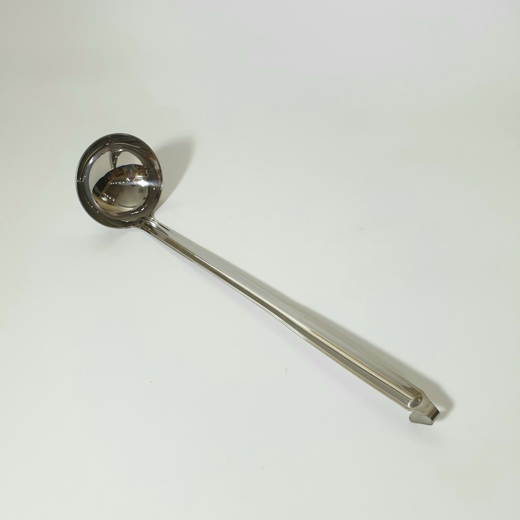 Vá múc canh có móc treo - Làm bằng inox, đủ size, tiện lợi cho người dùng - VAMOC