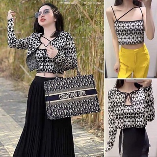 Set áo dây kèm áo khoác len ngắn đen trắng zr xuất xịn
