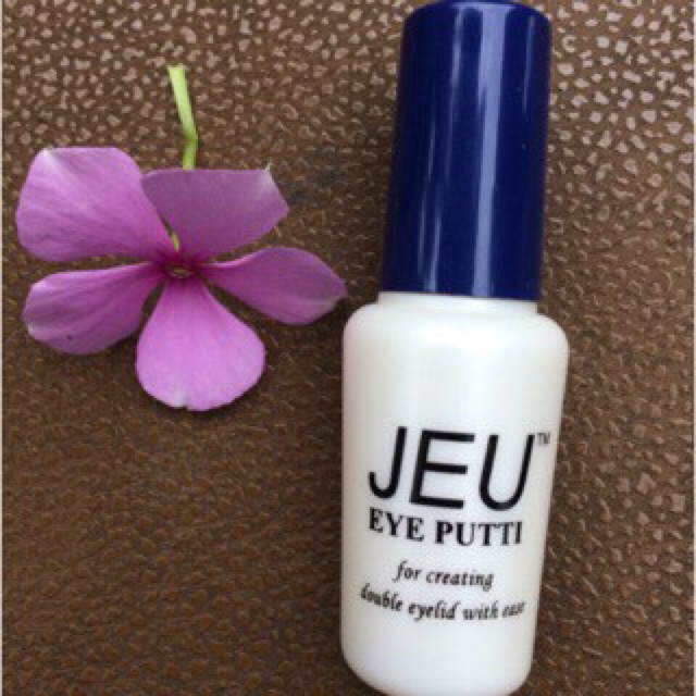 Keo Jeu gắn mi giả