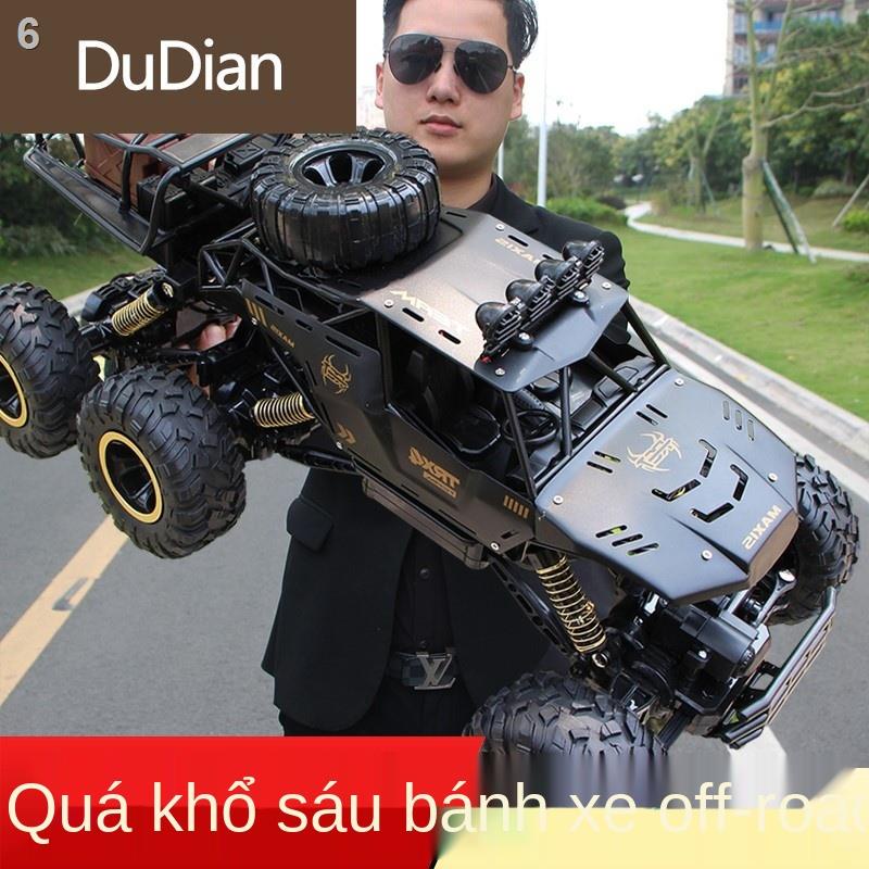 ♝▲♙Xe địa hình lớn điều khiển từ xa đồ chơi trẻ em bốn bánh hợp kim ô tô điện cậu bé leo núi sạc chuyên nghiệp