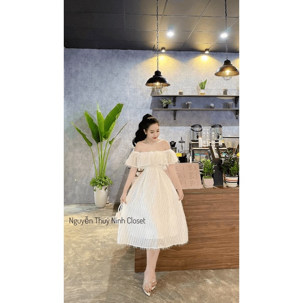 ĐẦM LÔNG VŨ CÓ MÚT TRỄ VAI DÁNG XÒE CỰC SANG CHẢNH LONG TRỌNG UP