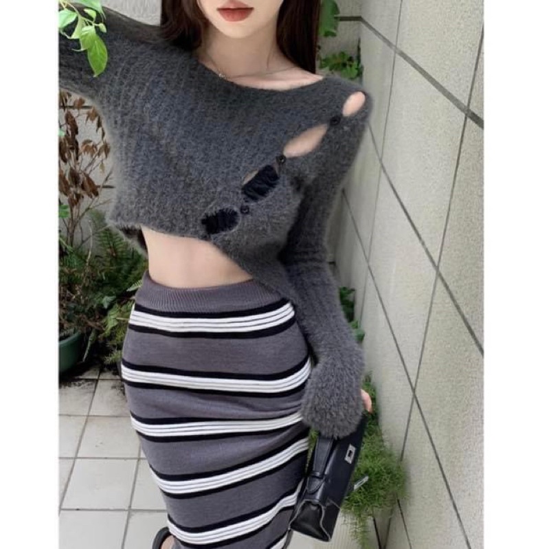 Set áo len lông nữ tay dài croptop cut out ôm kèm chân váy midi suông dài sọc ngang xẻ tà co dãn - Order taobao
