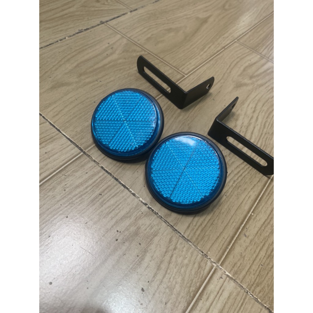 Mắt mèo dạ quang gắn dè bảng số bát sắt màu xanh dương