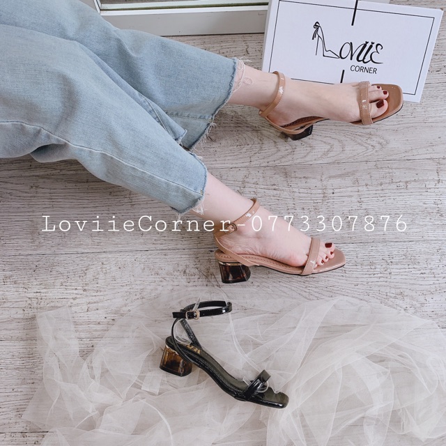 SANDAL NỮ QUAI MẢNH LOVIIECORNER - GUỐC SANDAL GÓT VUÔNG TRONG SUỐT MÀU TRÀ G200303