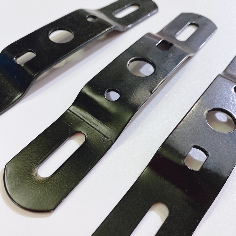 Pát bắt bảng tên sơn tĩnh điện