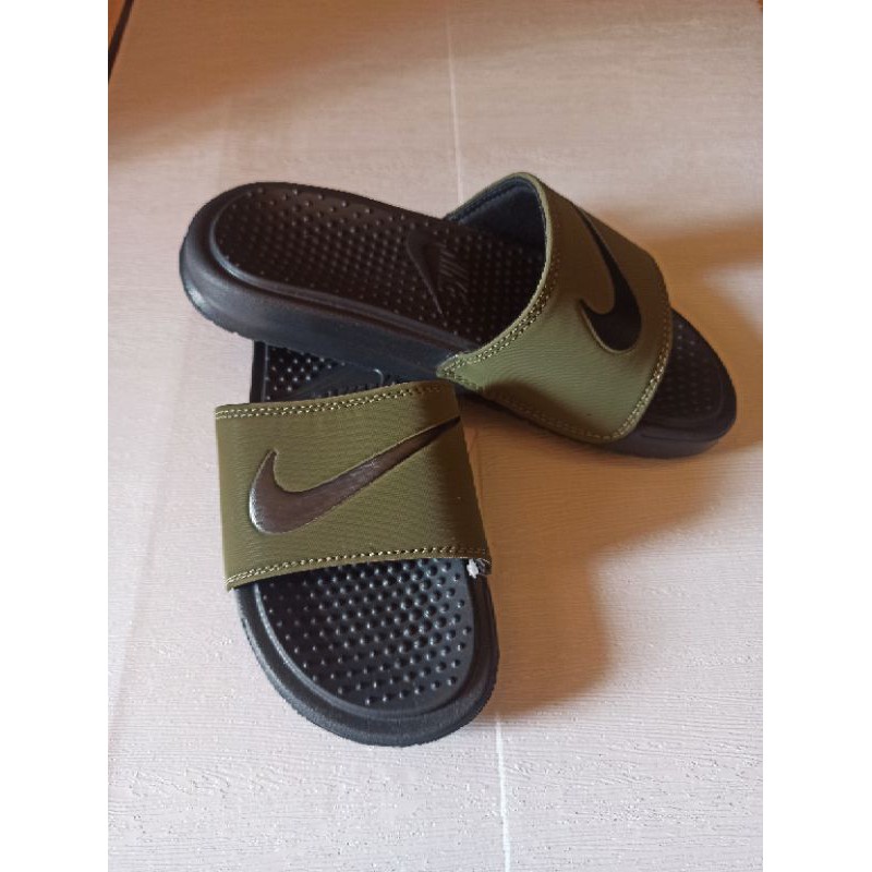 Giày Sandal Nike Benassi Màu Xanh Quân Đội Cá Tính