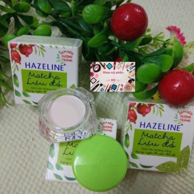 Kem nén dưỡng trắng HAZELINE matcha & lựu đỏ