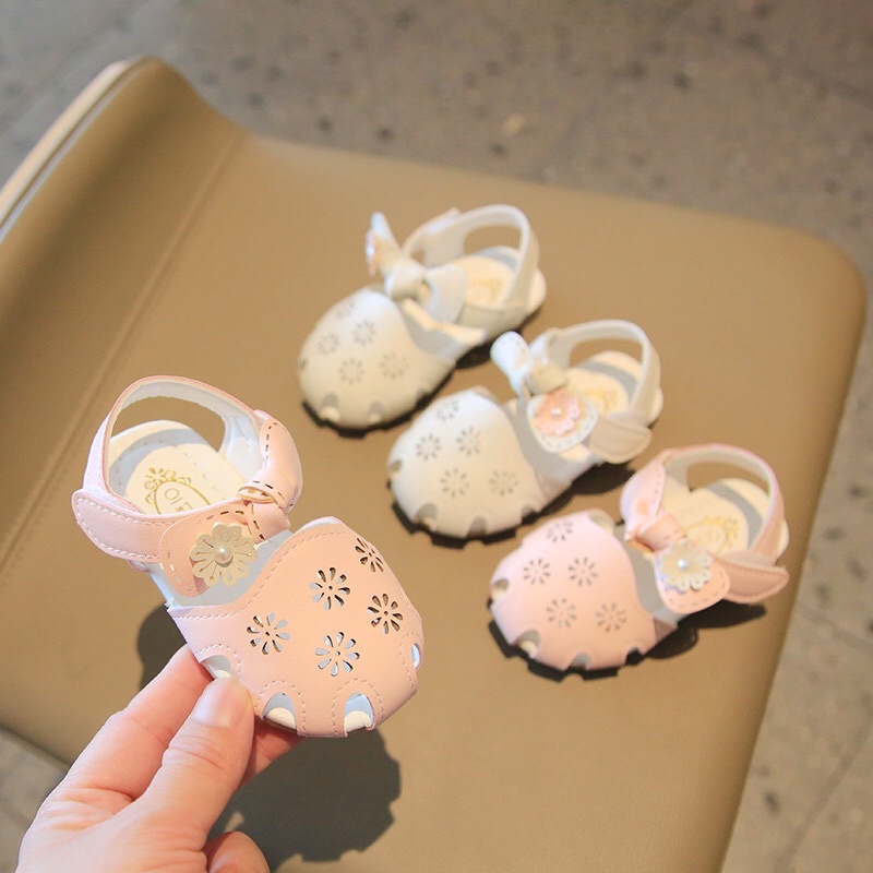 Sandal thắt nơ hoa cho bé tập đi siêu nhẹ mềm êm mã SDD5