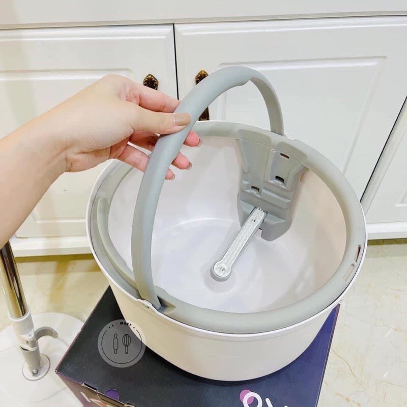 Bộ lau nhà thông minh K8 thùng vắt xoay tròn nhựa PP, Cán inox dài 134cm, miếng lau 25cm
