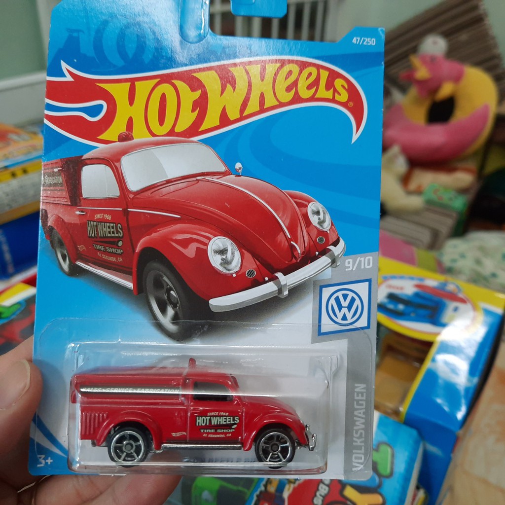 Xe ô tô hotwheel đồ chơi trẻ em bằng kim loại (giao ngẫu nhiên xe)