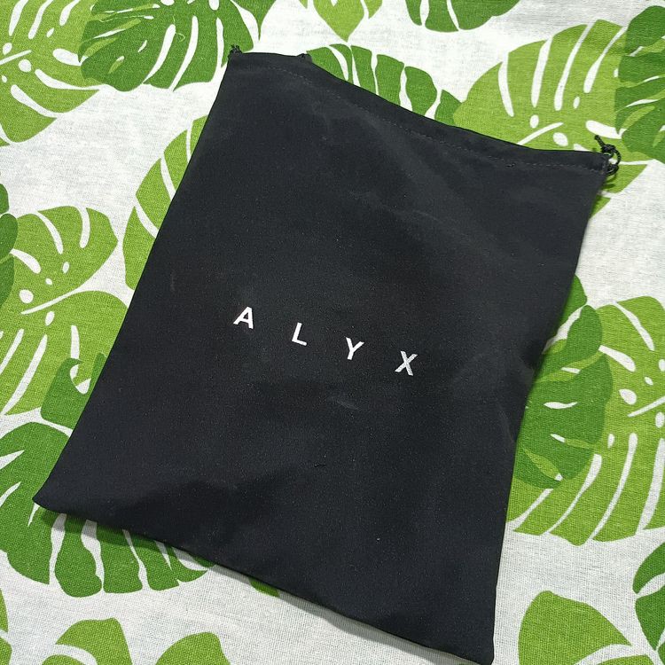 Túi đeo chéo 1017 ALYX 9SM mini messenger bag ss21