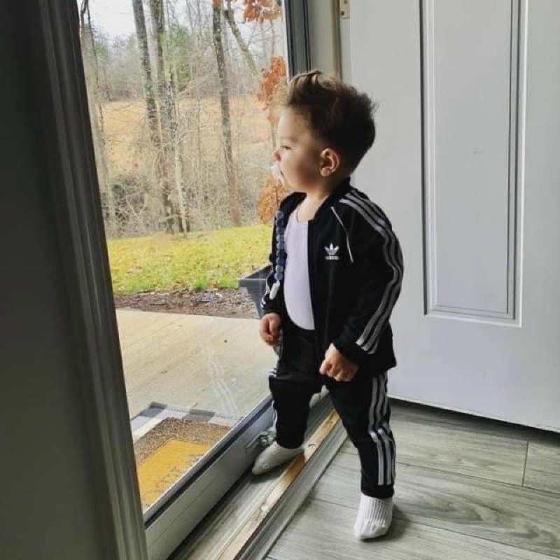 Set bộ khoác nỉ Adidas đen cao cấp trẻ em 13-36kg