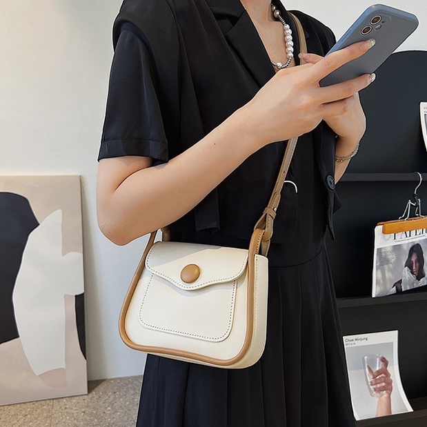 Túi đeo chéo nữ mini hộp da nắp khuy bấm mềm phối màu thời thượng