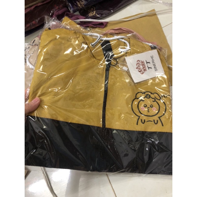 Áo khoác vải lụa cát