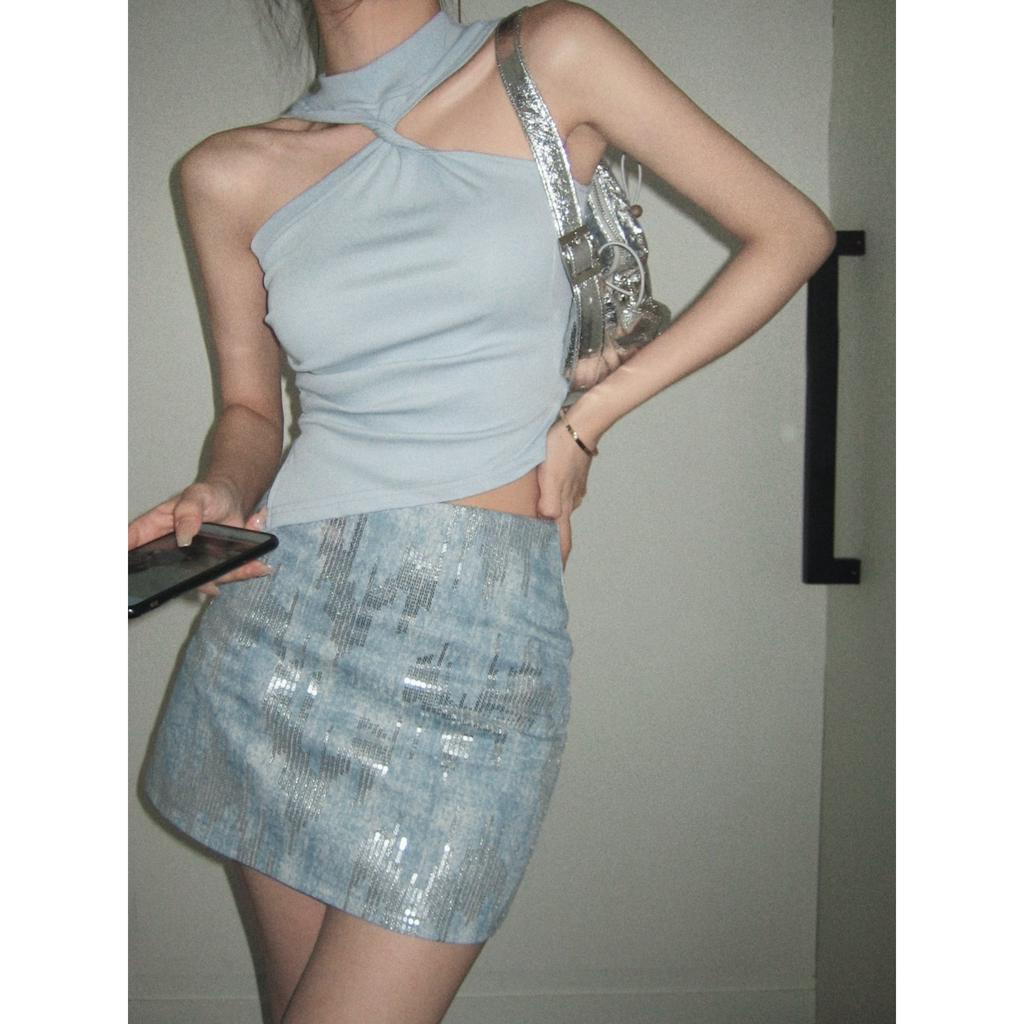 Set Áo Sát Nách Cổ Treo + Chân Váy Chữ A Lưng Cao Đính Kim Sa Lấp Lánh