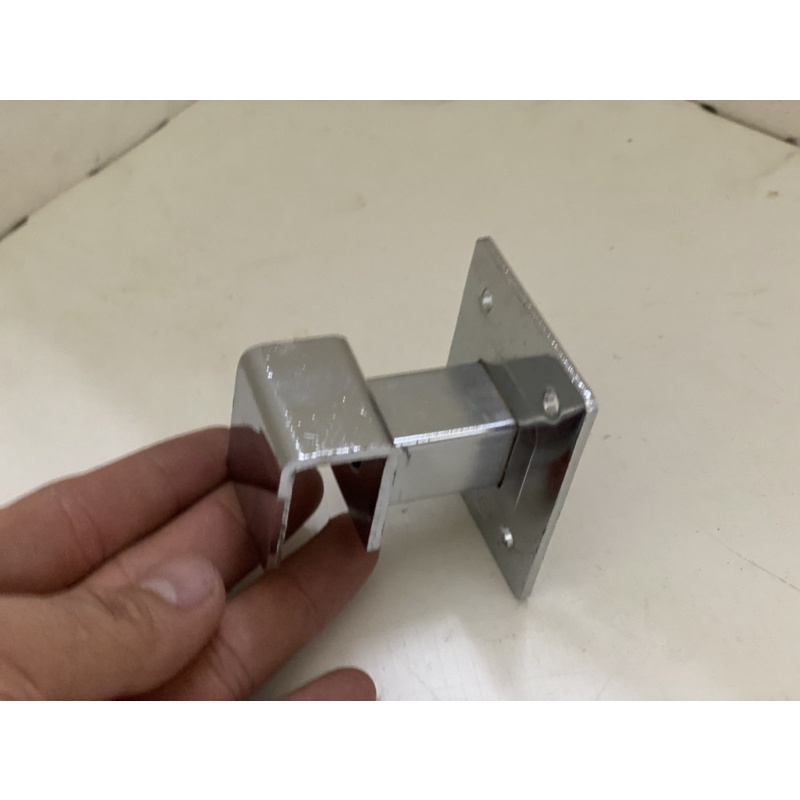 Cốc Đỡ Thanh  Bắt Trực Tiếp Vào Tường