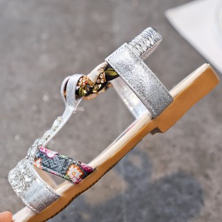Giày sandal dễ thương cho bé gái