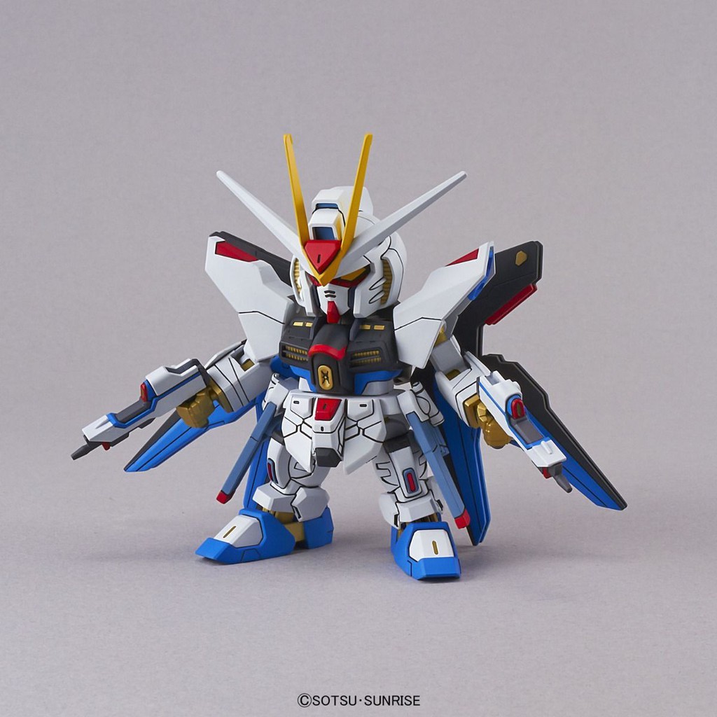 Mô Hình Lắp Ráp Gundam SD EX-Standard Strike Freedom