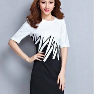 Xả kho còn 90k.Đầm phối kẻ ziczac