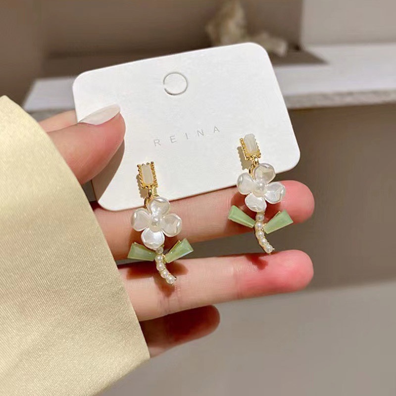 Bông Tai Hình Hoa Đính Ngọc Trai Thời Trang Hàn Quốc