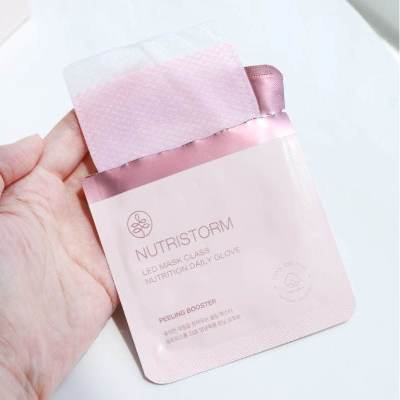 Miếng Pad Tẩy Tế Bào Chết NUTRISTORM LED MASK NUTRITION DAILY GLOVE BRIGHTENING BOOSTER_Mỹ phẩm Hàn Quốc chính hãng