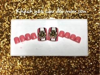 Móng chân ( nail ) thiết kế có hình thật