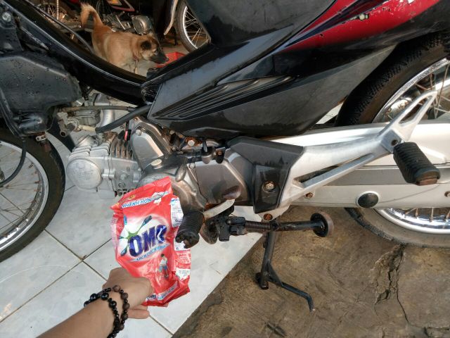 BỘT TẨY RỬA ĐẦU BÒ, LỐC MÁY