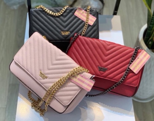 Túi Victoria’s Secret - còn đỏ