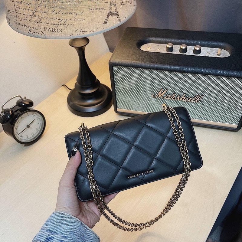 Túi xách nữ đeo chéo Charles and Keith trám ô size 20cm full box