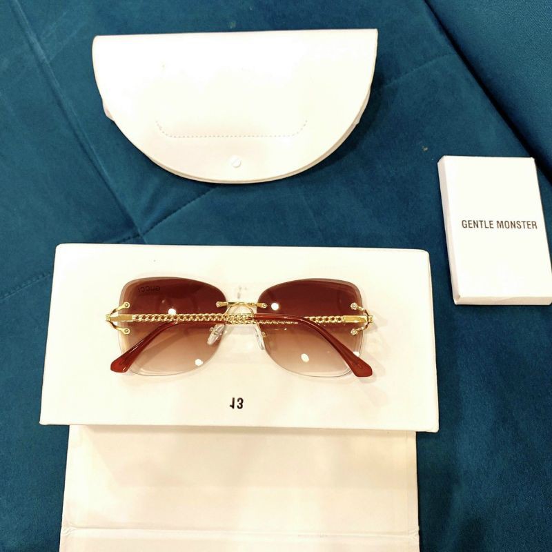 Kính ốc gucci gọng xích 1987.