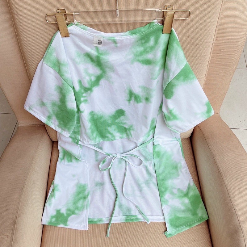 Áo hở lưng 3/4 loang màu from rộng buộc nơ