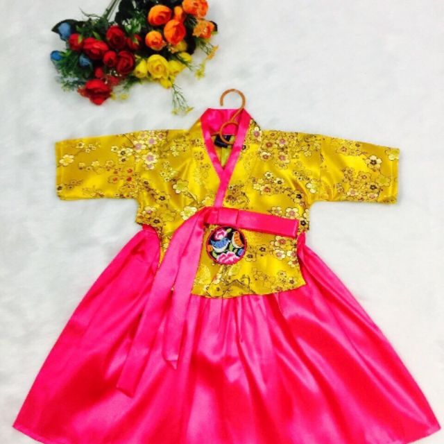 Hanbok rời chất gấm cho bé gái siêu xinh