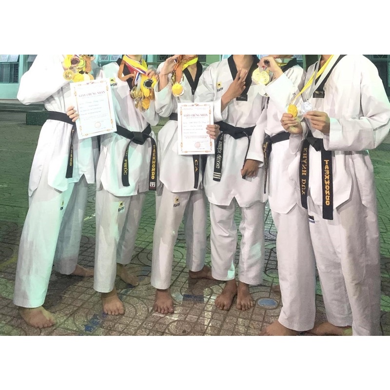 Võ phục thi đấu Taekwondo phiên bản tà dài Vải Kim Cương nhẹ mát