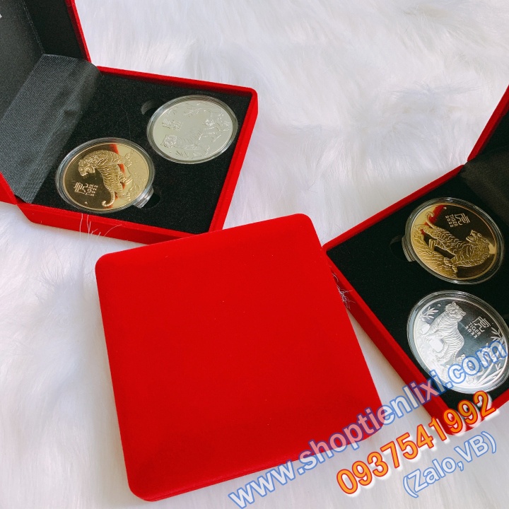 Cặp xu Úc mạ vàng, mạ bạc hình con HỔ (Cọp) + Hộp nhung sang trọng - Quà Lì Xì Tết 2022