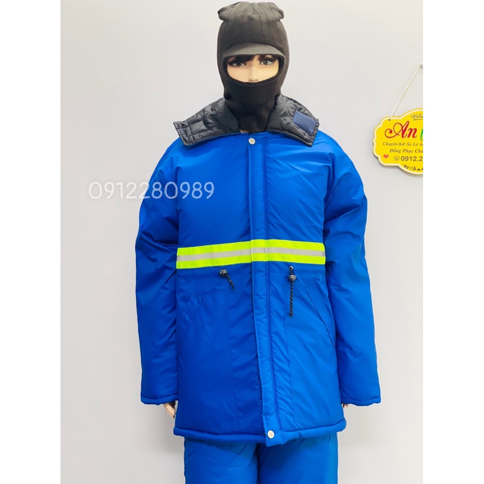 Đồ bảo hộ dùng trong kho đông lạnh -25 độ có phản quang màu xanh sáng tươi, dầy dặn chống lạnh cực tốt.