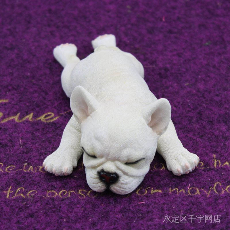 Chú Chó Bull Pháp Dễ Thương Dùng Trang Trí Xe Hơi