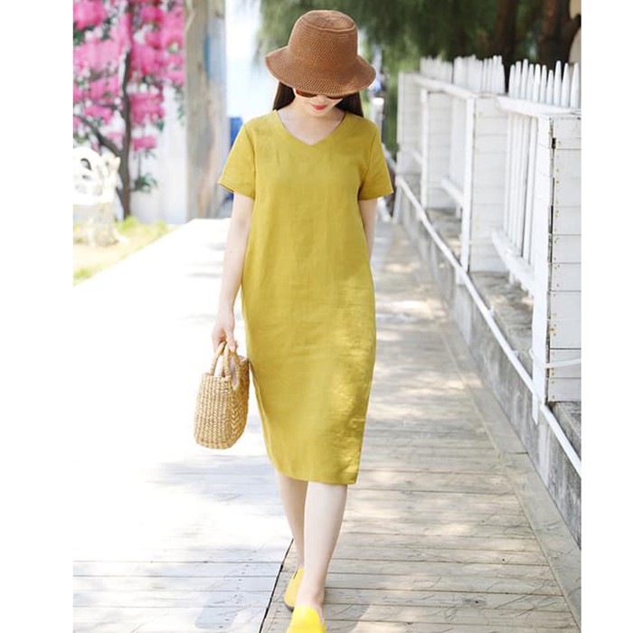 Đầm suông linen tay ngắn cổ tim vàng chanh kèm đai rời, chất linen mềm mát, thời trang phong cách Hàn Quốc