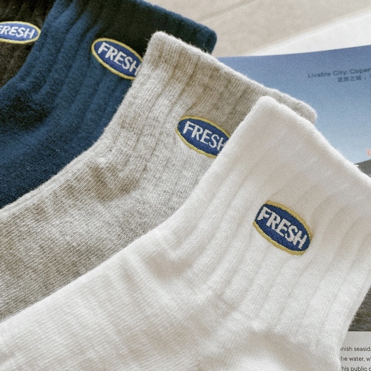 Tất nam nữ thêu FRESH đơn giản dễ phối đồ