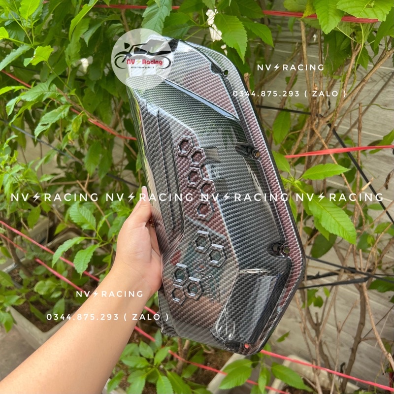 Ốp lọc gió ( pô e ) Air Blade 160cc 2022 nhúng Carbon