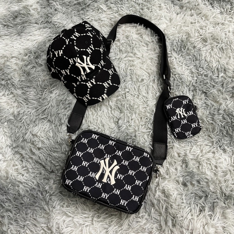 Túi Chéo MLB Monogram Size Lớn  Full Mạc Tag