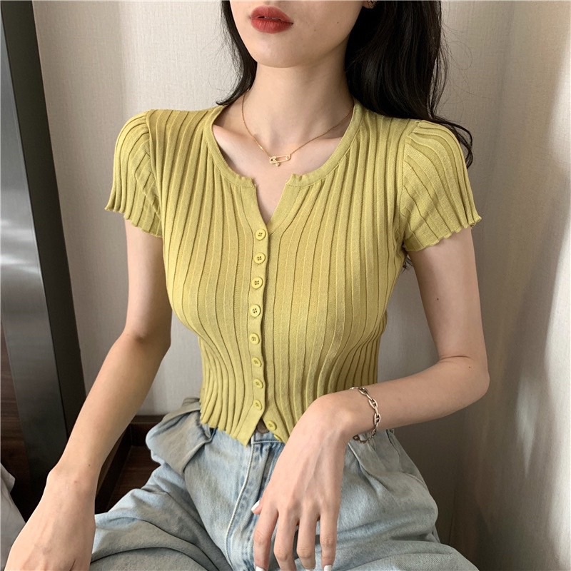 Áo len cộc tay cổ trơn cài khuy