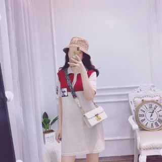 Váy len suông cổ khóa