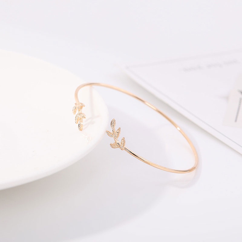 Vòng tay hở hình chiếc lá thời trang cho nữ