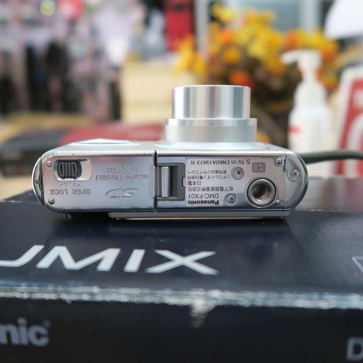 Máy ảnh Lumix FX-01 quay chụp tốt