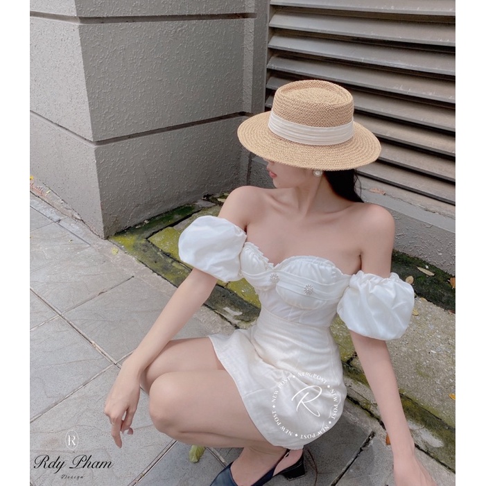 Set áo cup ngực trễ vai + chân váy