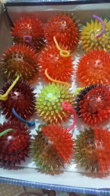 Bóng gai matxa phát sáng